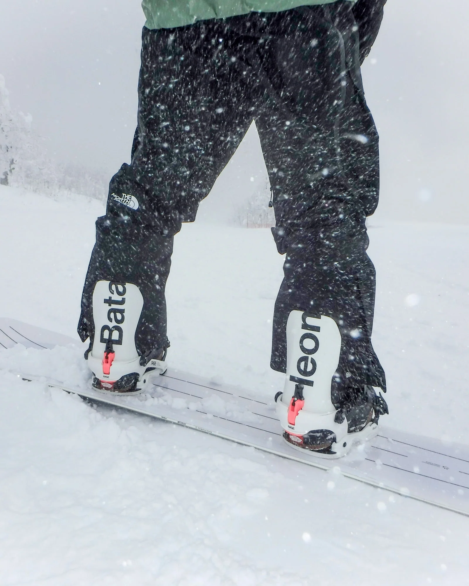 Blaster AsymWrap™ FASE® Snowboard Bindings - Image 27