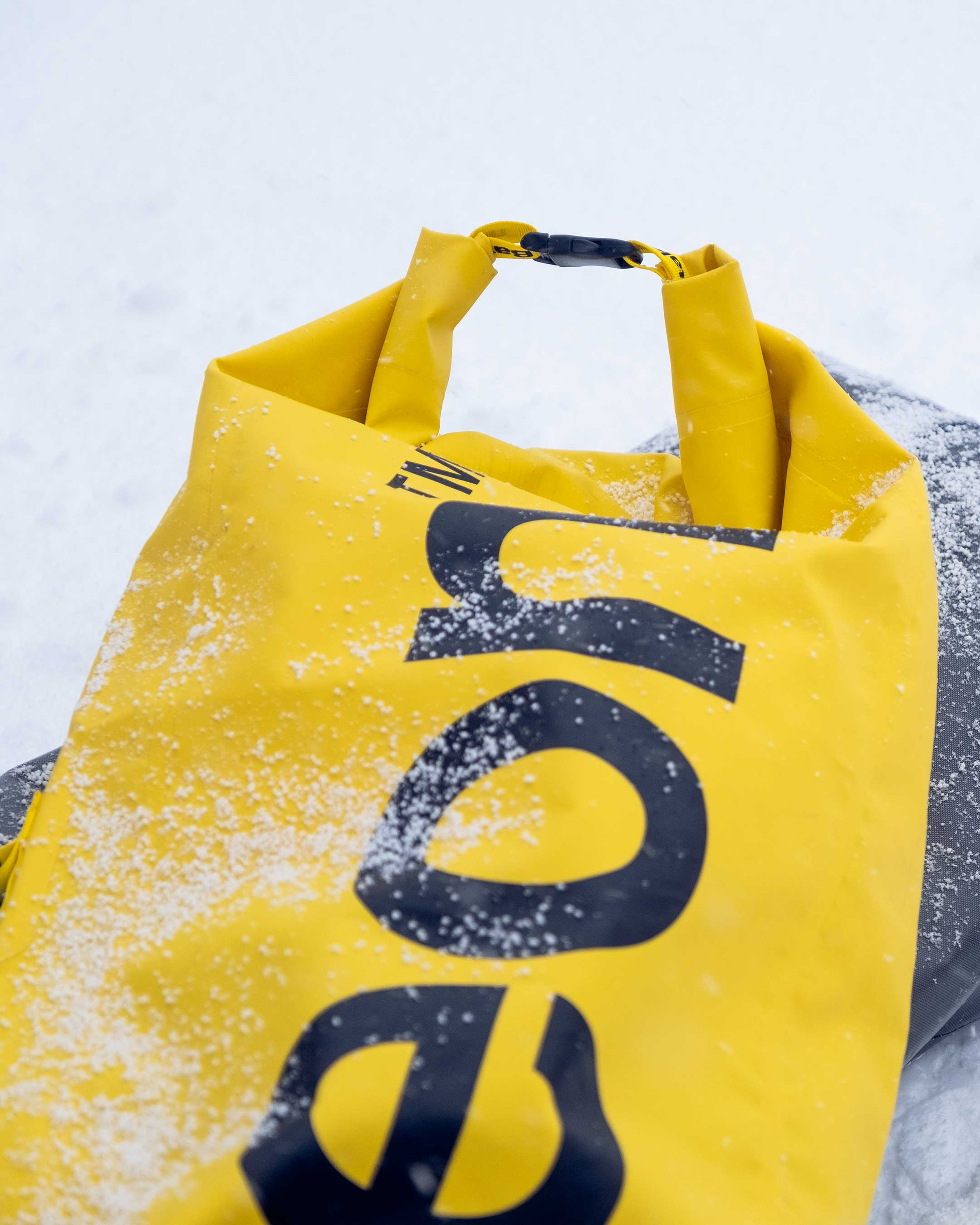 Getaway Rollup Bag - Image 4